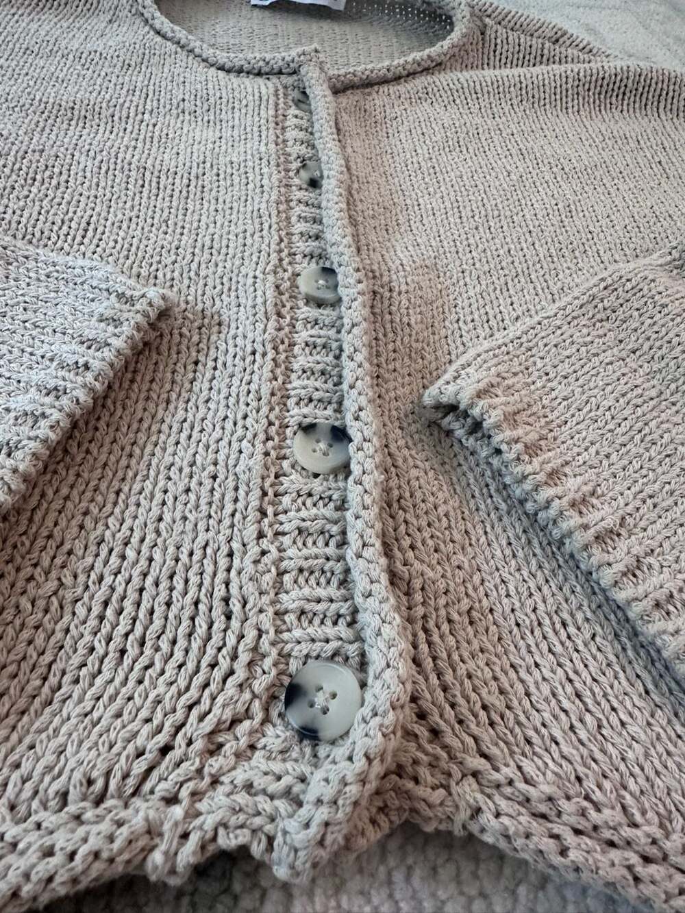 Zara Basic Knit (S) Cardigan in Sand with Button-Down Detail - Picture 3 of 4
